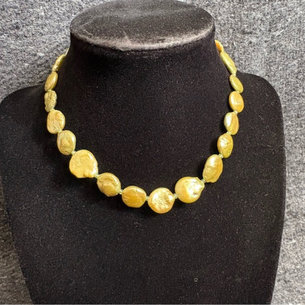 Green Button Pearl Necklace
